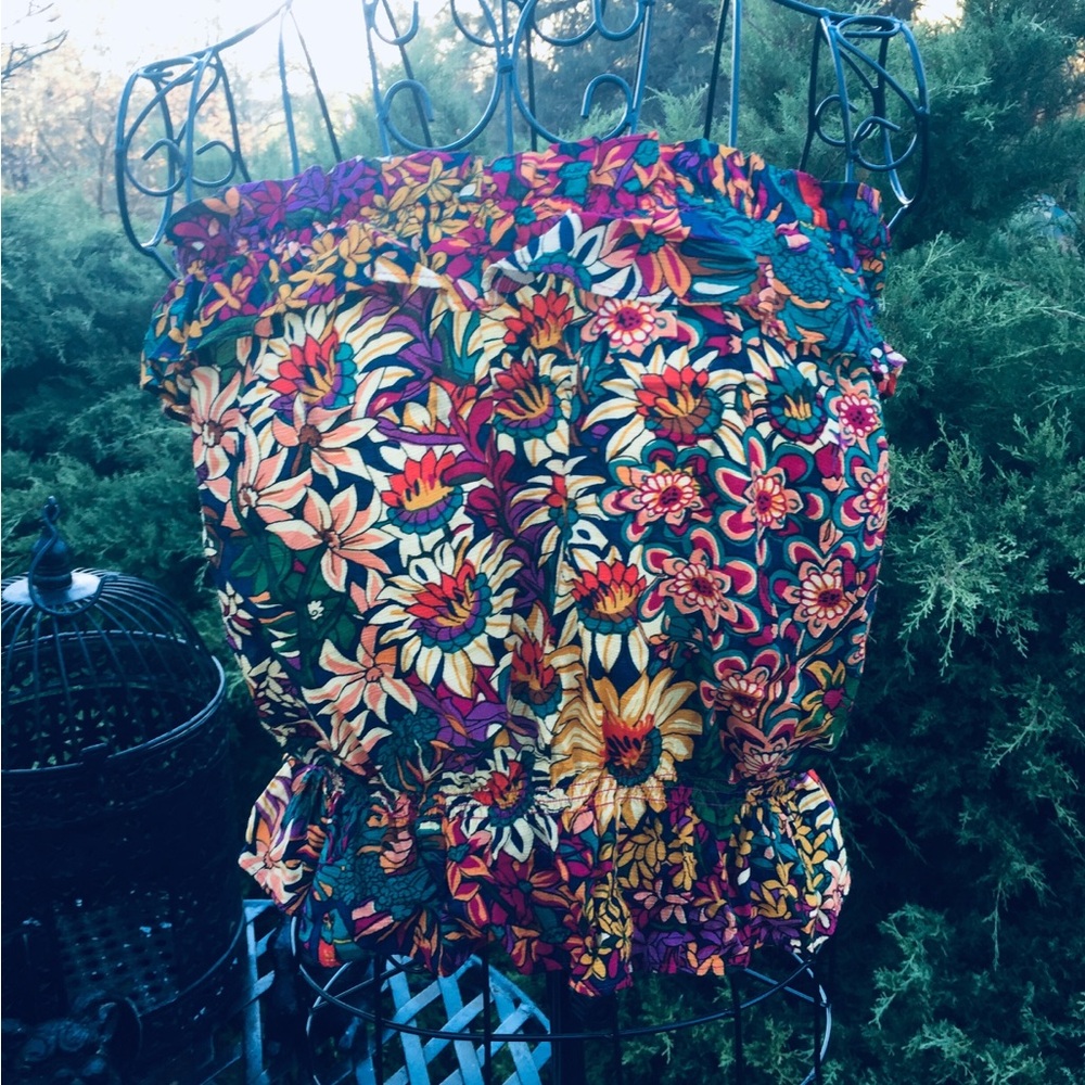 Floral Maeve  Crop Top with peplum - Picture 10 of 11